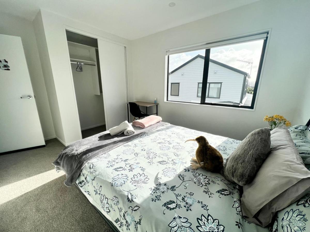 A&J Queen Bedroom-Quiet And Brand New With Reserve View Auckland Exterior photo