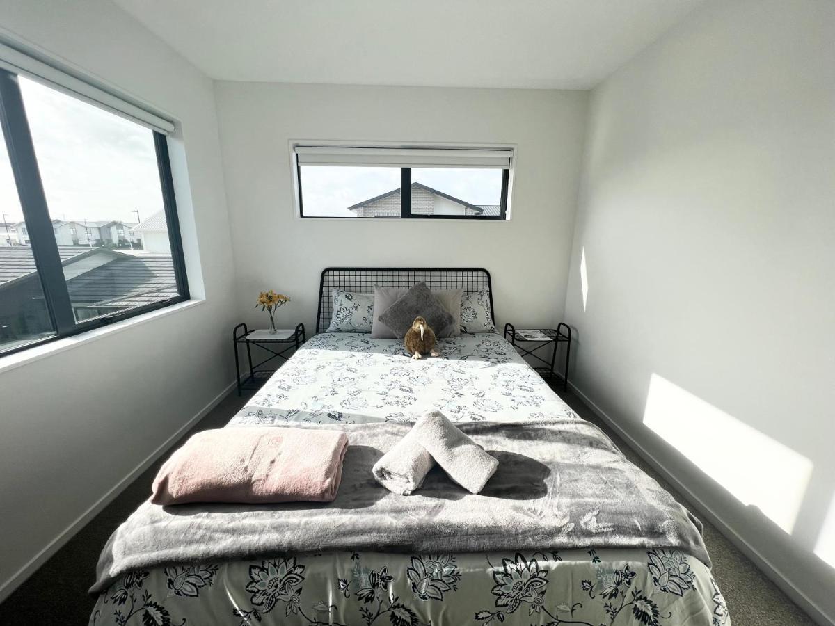 A&J Queen Bedroom-Quiet And Brand New With Reserve View Auckland Exterior photo