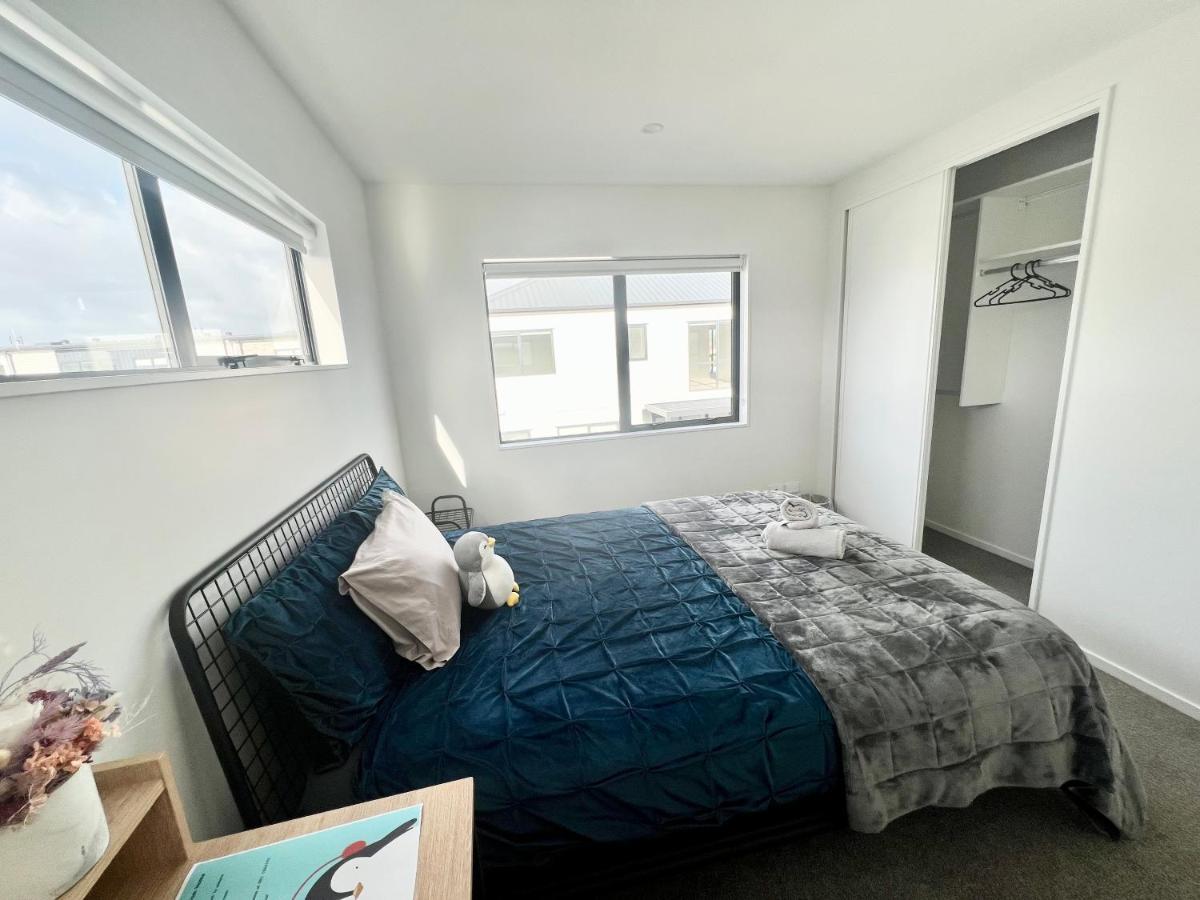 A&J Queen Bedroom-Quiet And Brand New With Reserve View Auckland Exterior photo