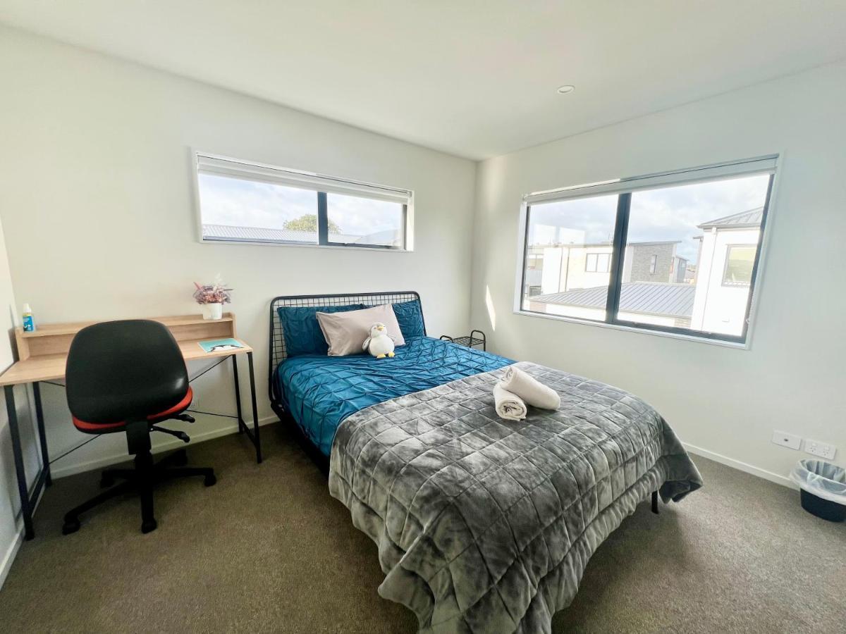 A&J Queen Bedroom-Quiet And Brand New With Reserve View Auckland Exterior photo